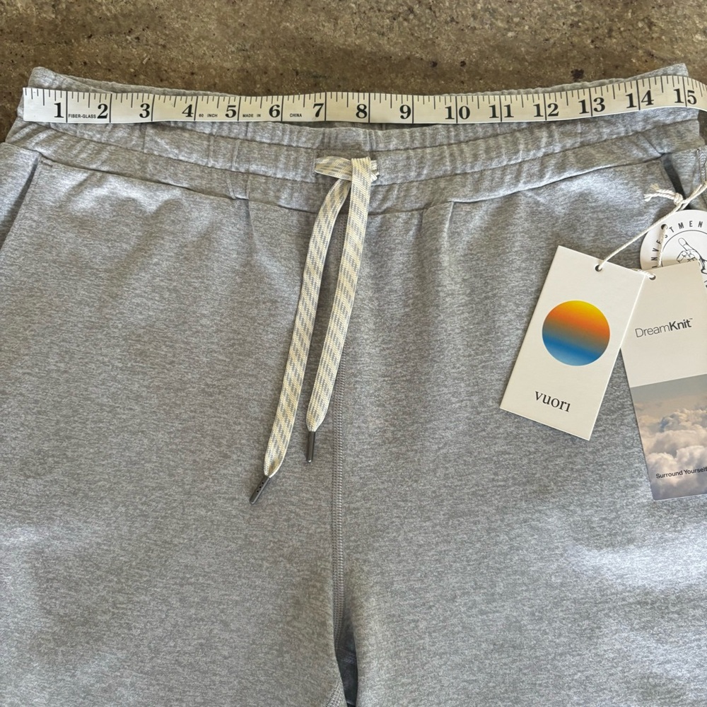 NWT Vuori Women's Performance Jogger Size Medium LONG Pale Grey Heather - Picture 7 of 7